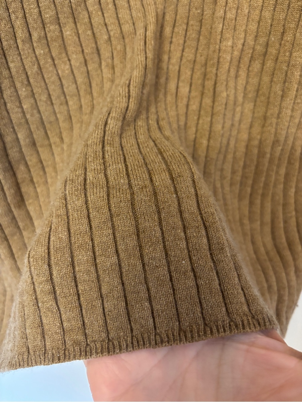 Escada Ribbed Turtleneck Sweater Size Medium Brown Quiet Luxury Timeless Soft - Picture 4 of 9